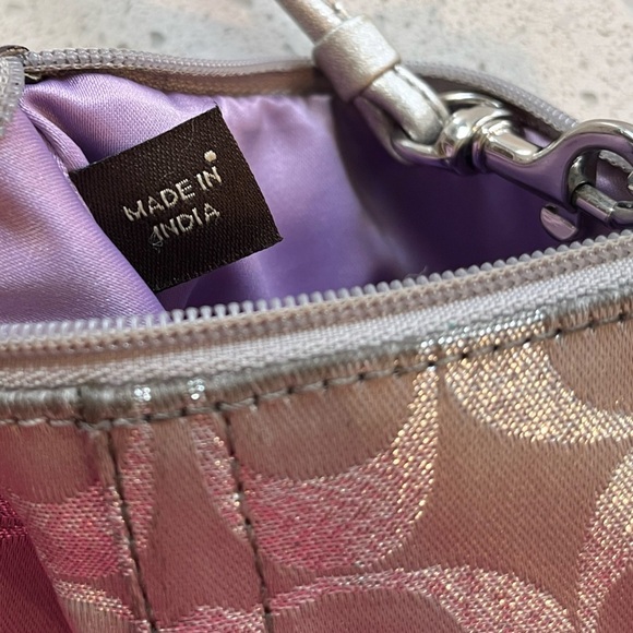 Vintage Y2K Coach Logo Silver Metallic mini wristlet wallet EUC - Picture 4 of 8